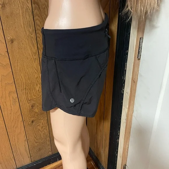 Lululemon" Run Times Short Black-Size (6) - Picture 11 of 16